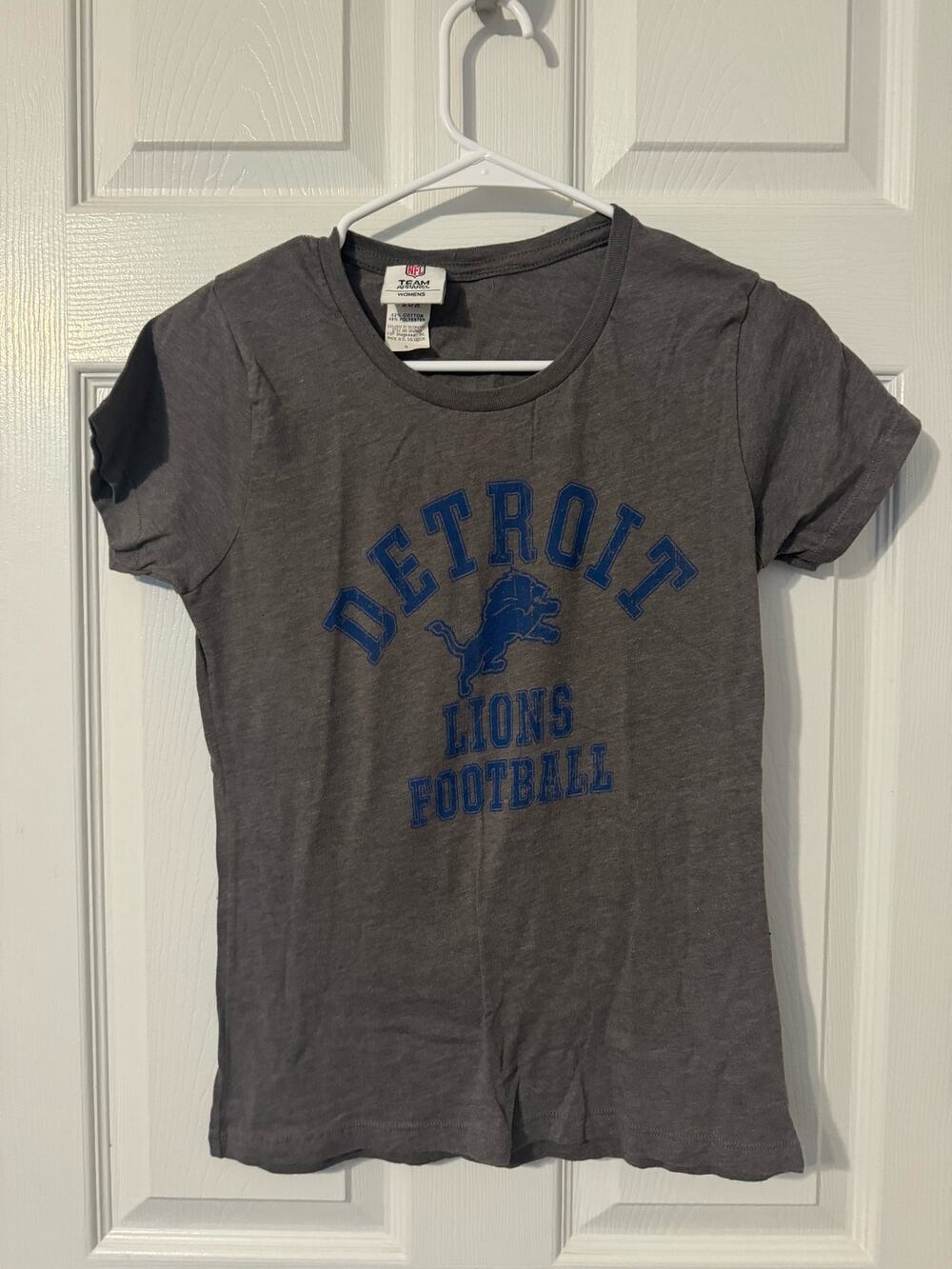 NFL Team Apparel Detroit Lions Football Women's Gray Short Sleeve Sz; Small